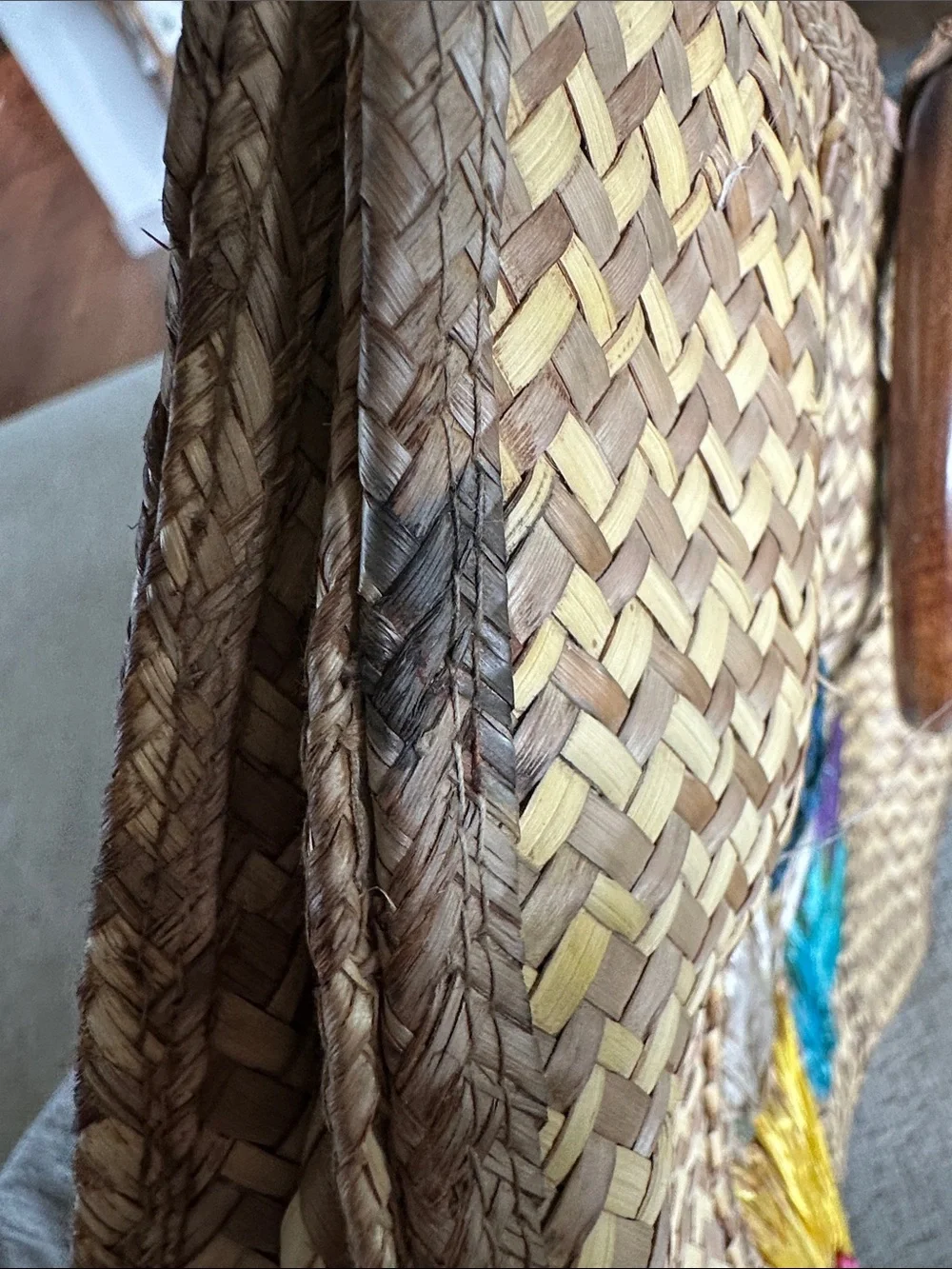 Vintage 60s/70s Handwoven Straw Clutch with Colorful Embroidery - Multicolor - Picture 7 of 7